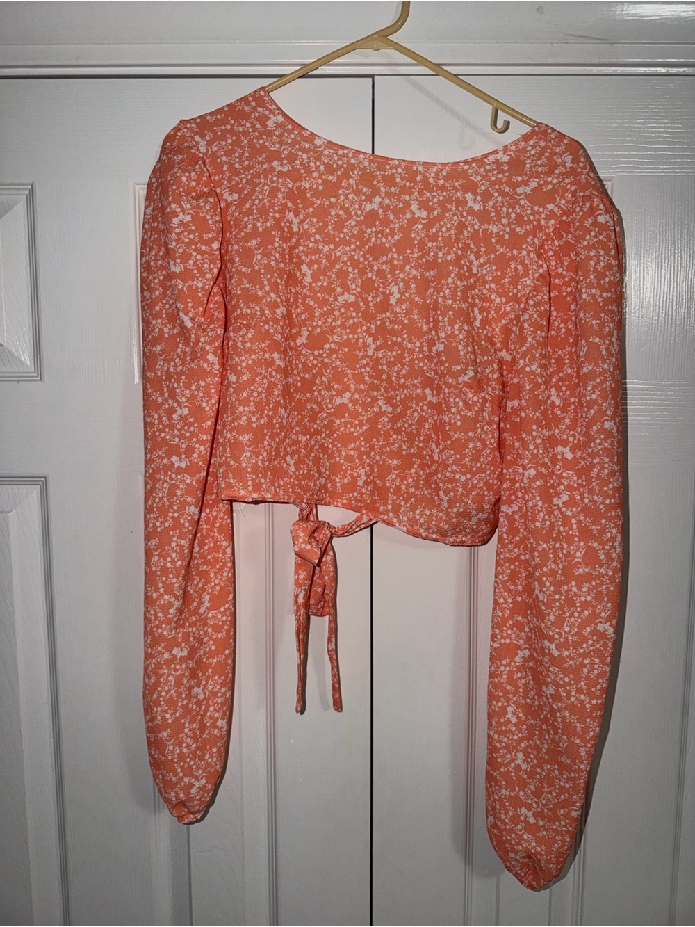 Missguided Coral Floral Tie-Front Long Sleeve Crop Top